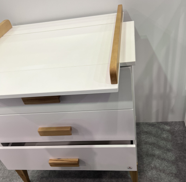 Комод Teрра белый/дерево (со съемным пеленальным столом) от Династия Kids
