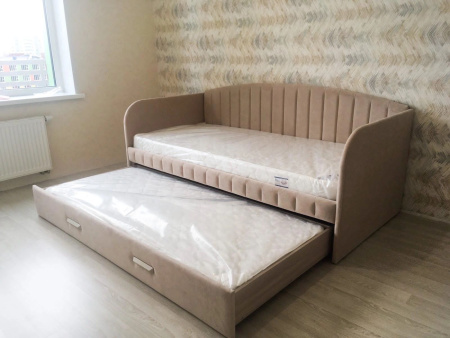 Мягкая кровать Слайт полоса Дуга 80х160 (велюр Тедди) от Династия Kids