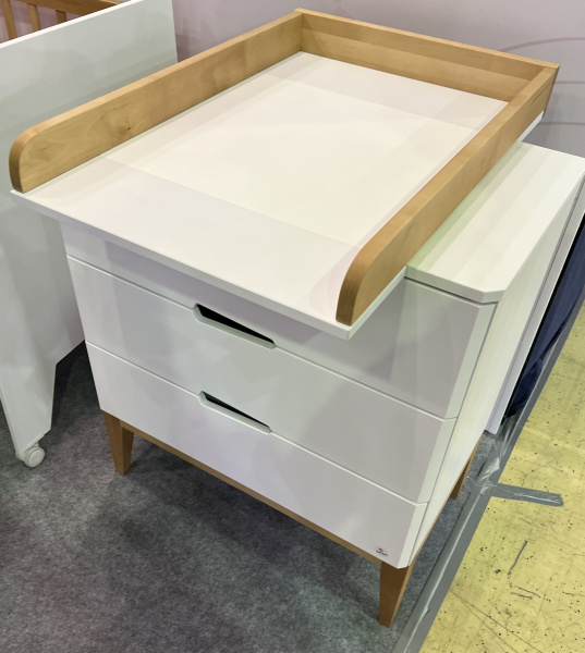 Комод Mиа белый/дерево (со съемным пеленальным столом) от Династия Kids
