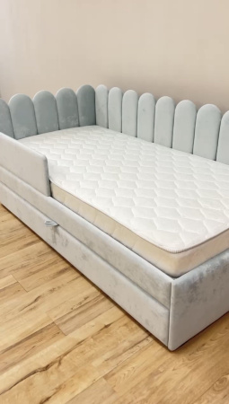 Мягкая кровать Элис Мята 90х190 с доп. спальным местом